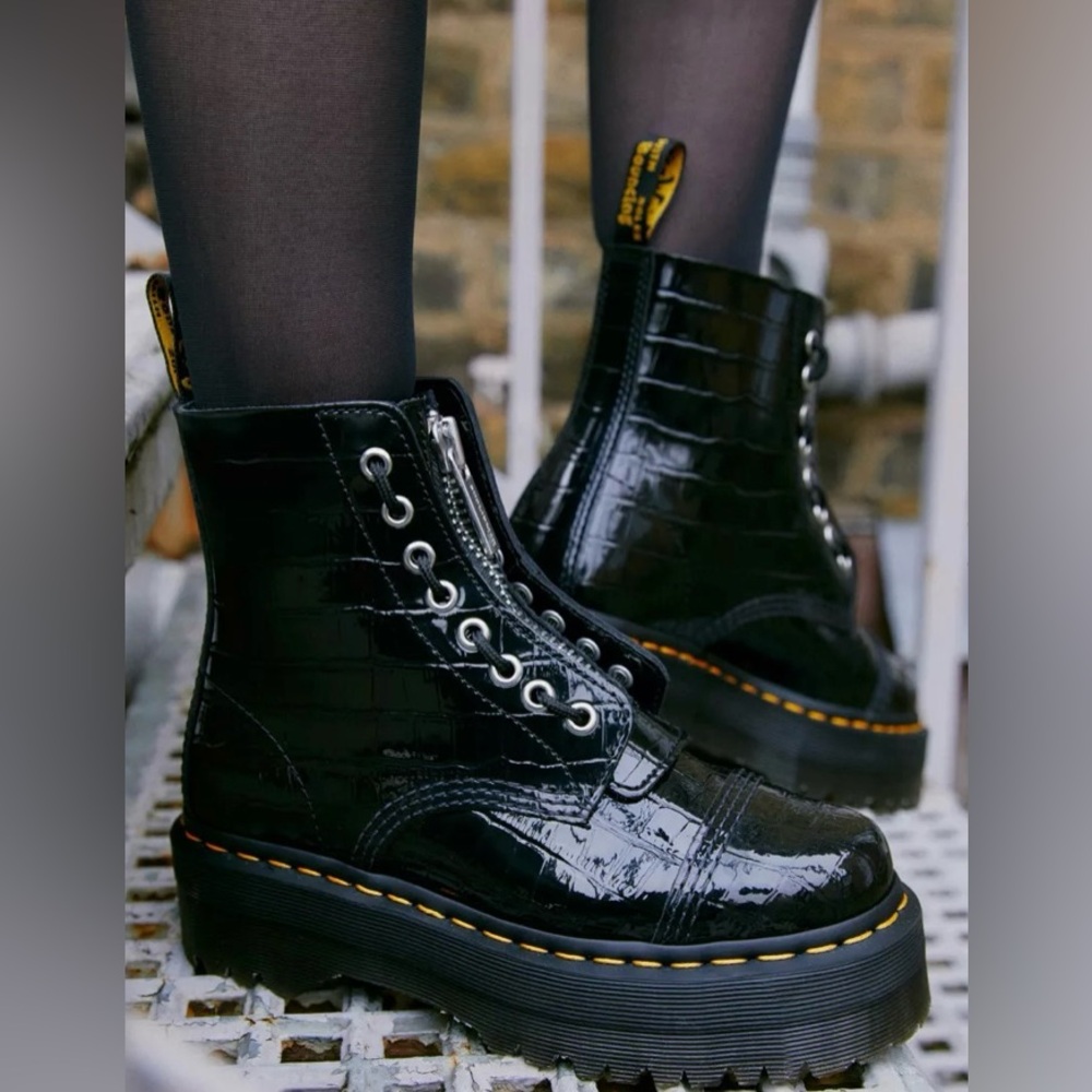 Sinclair Crocodile Platform Boots